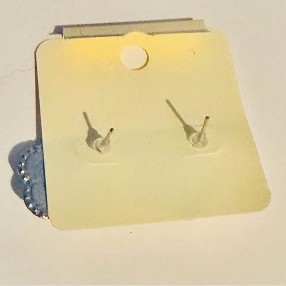 Ella White Camellia Flower Earrings - Picture 2 of 2